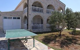 Apartmani Sanja