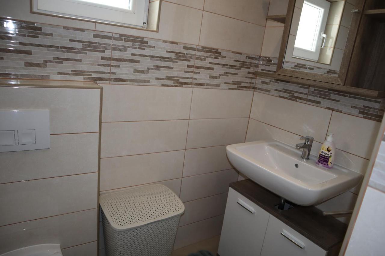 Apartmani Sanja Vir Exteriér fotografie