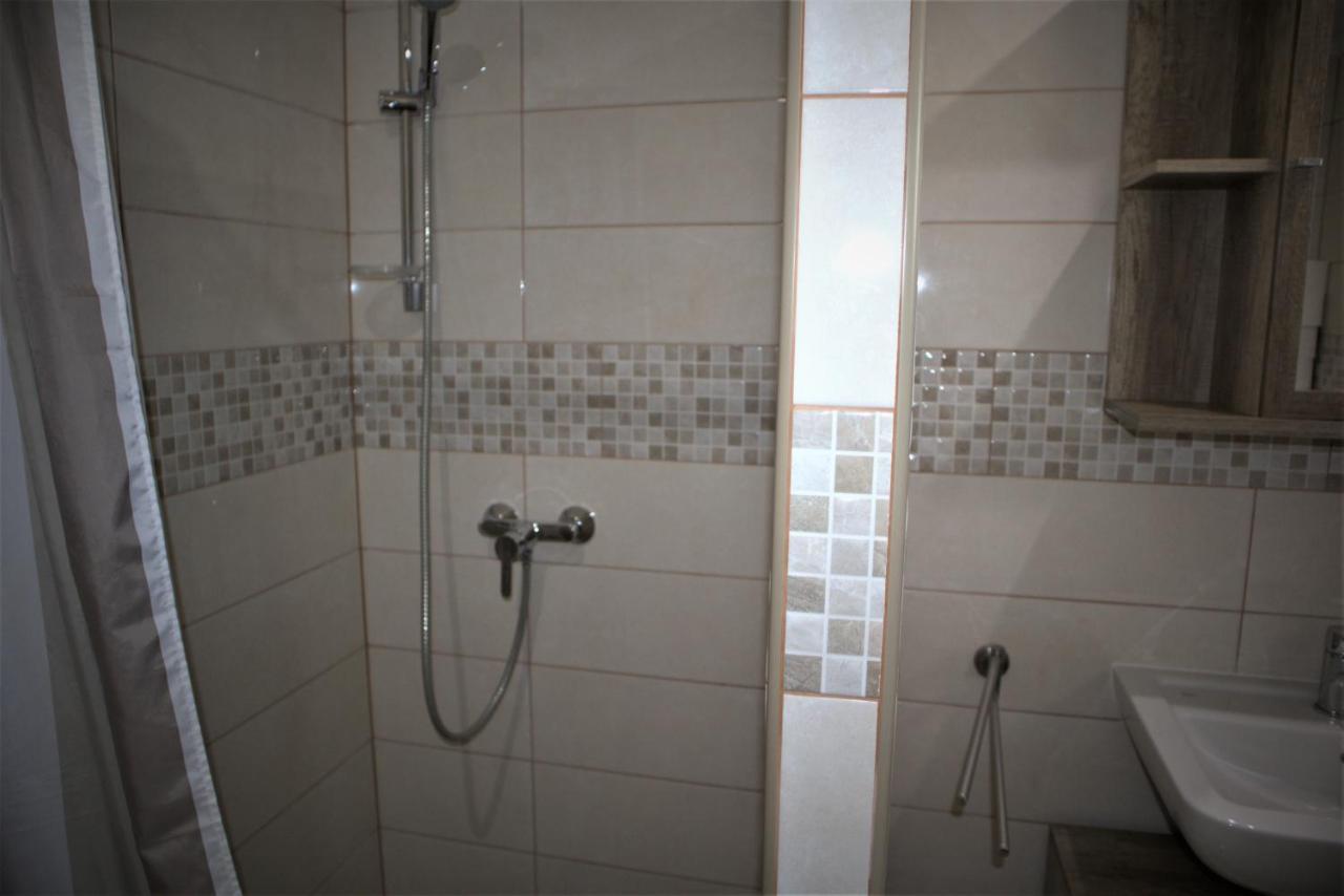 Apartmani Sanja Vir Exteriér fotografie