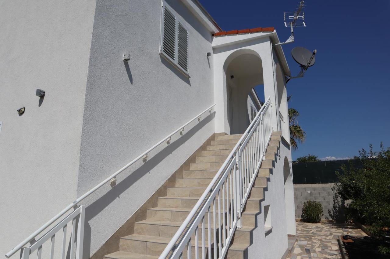 Apartmani Sanja Vir Exteriér fotografie